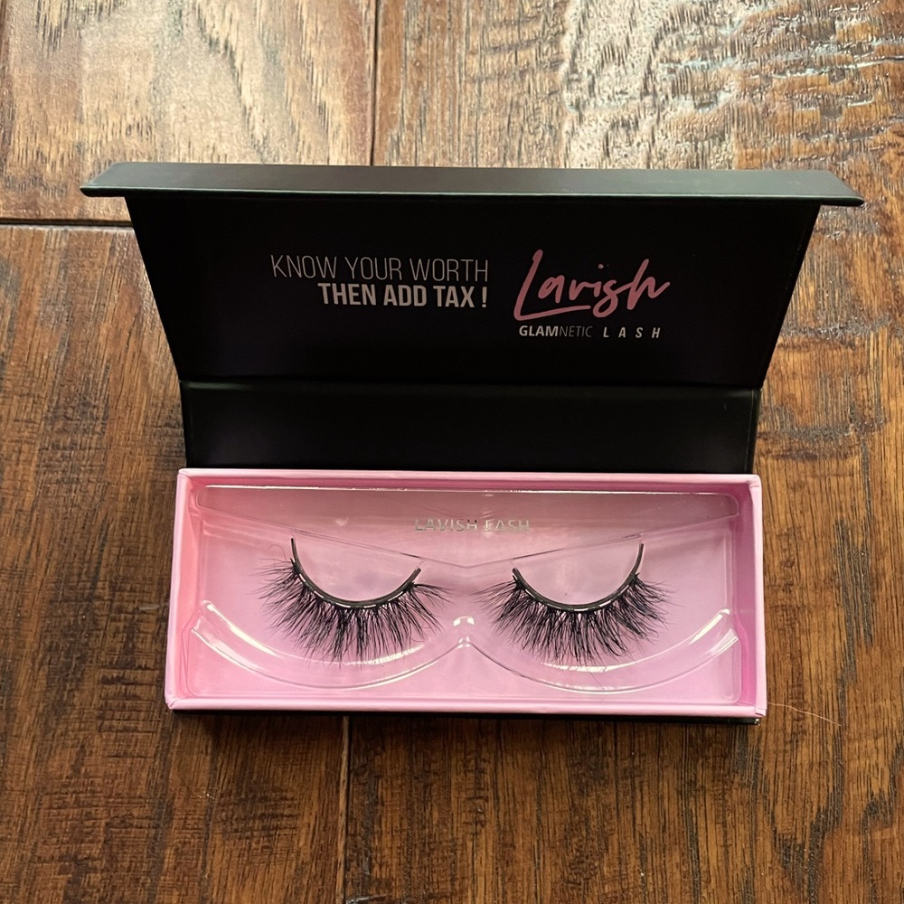 Glamnetic eyelashes